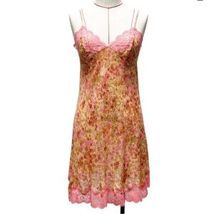 Victoria’s Secret vintage 2000’s sheer slip